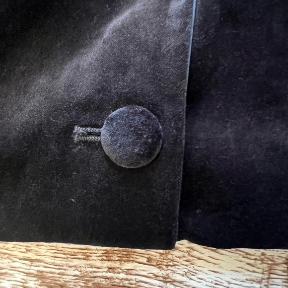 A New Day Black Velvet, Satin, & Buttons Blazer – Size 6  FLAW  Night Out Party - Picture 4 of 10